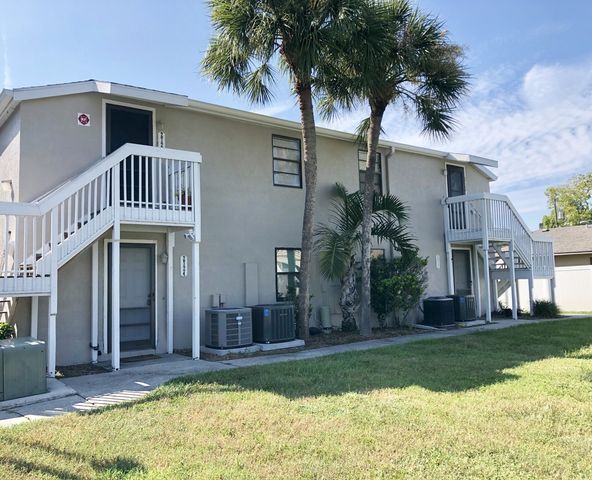 Cedar Run Apartments: 2722 49th Ave W Bradenton, FL , Bradenton, FL 34207